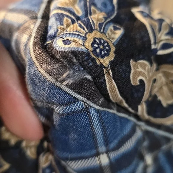 Vera Bradley Windsor Navy Paisley/Plaid Bag w/Front Zipper Pocket - Picture 12 of 12